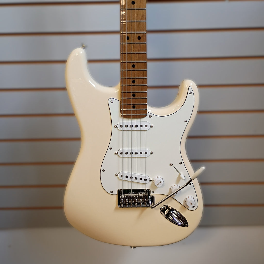 Fender Limited Edition Player II Stratocaster-Olympic White