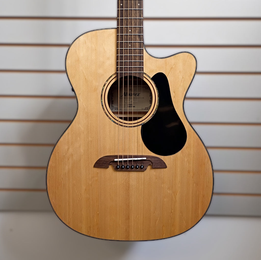 Alvarez AF30CE Artist OM Acoustic