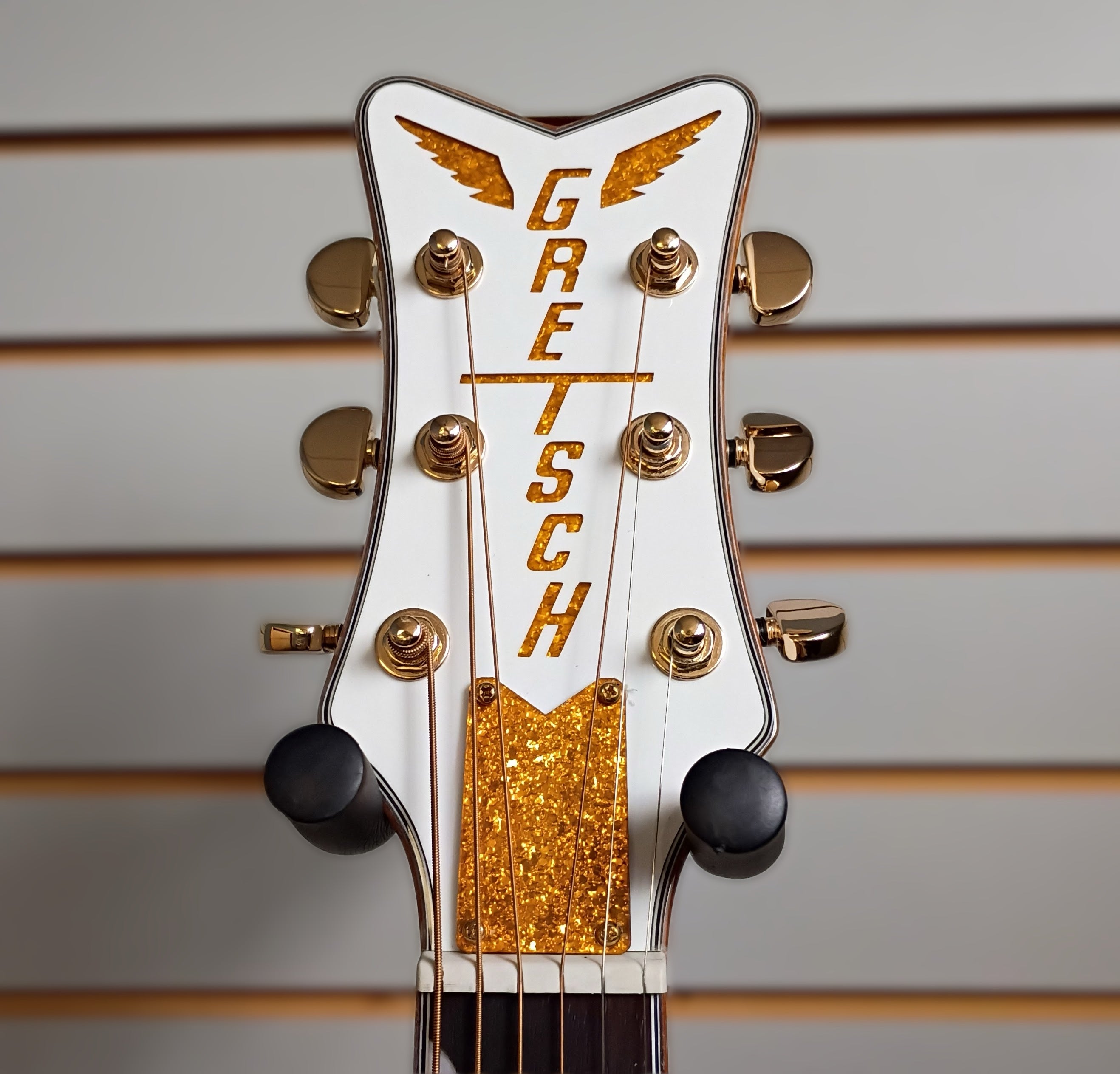 Gretsch G5021WPE Rancher Penguin Parlor Acoustic-Electric Guitar White